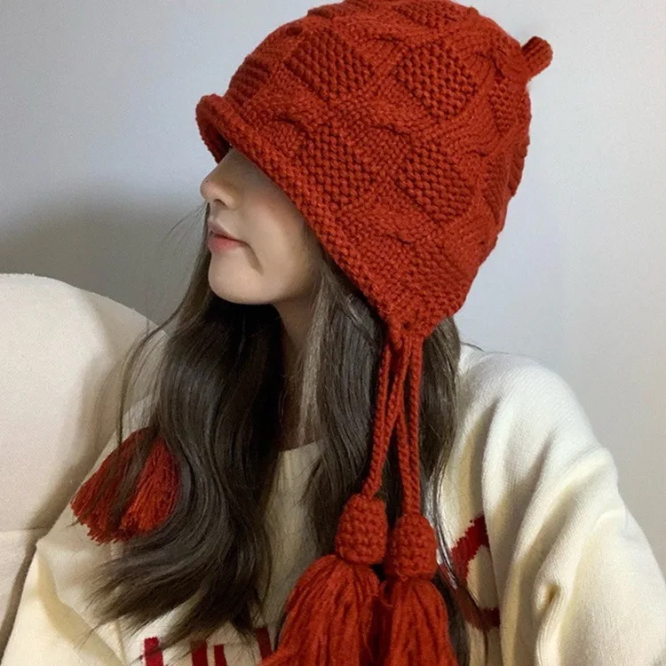 

Red ear protection hat autumn and winter warm Chinese style tassel pullover cap hand knitted ear protection student wool cap