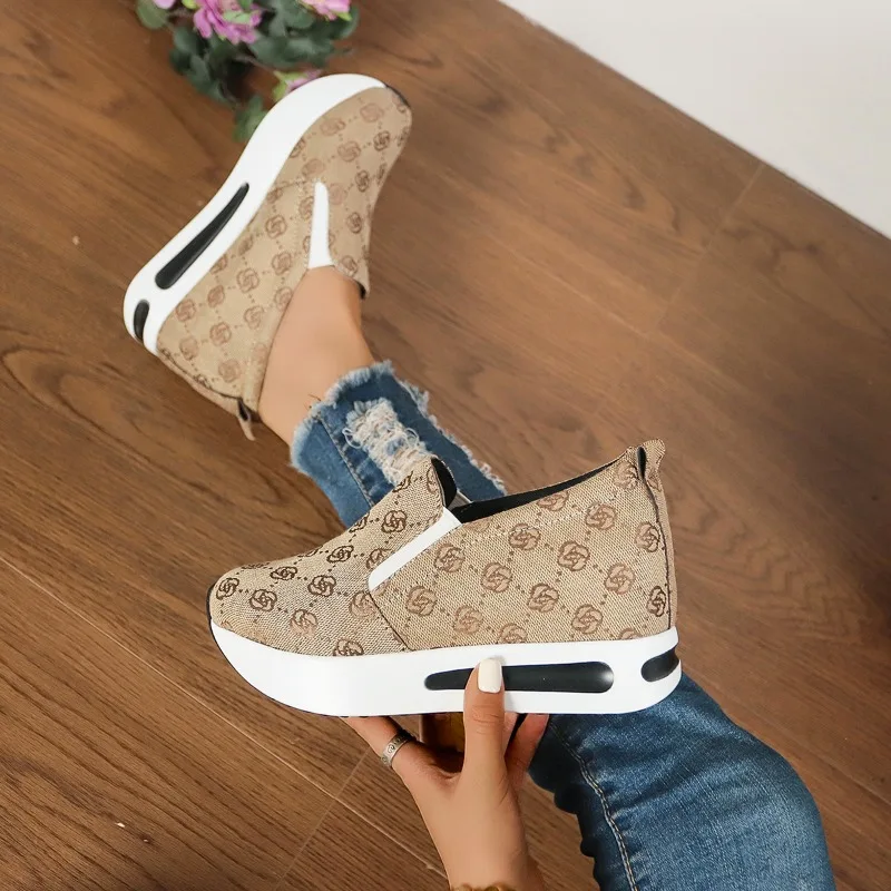 Осенние кроссовки 202 женские повседневные удобные туфли на плоской подошве