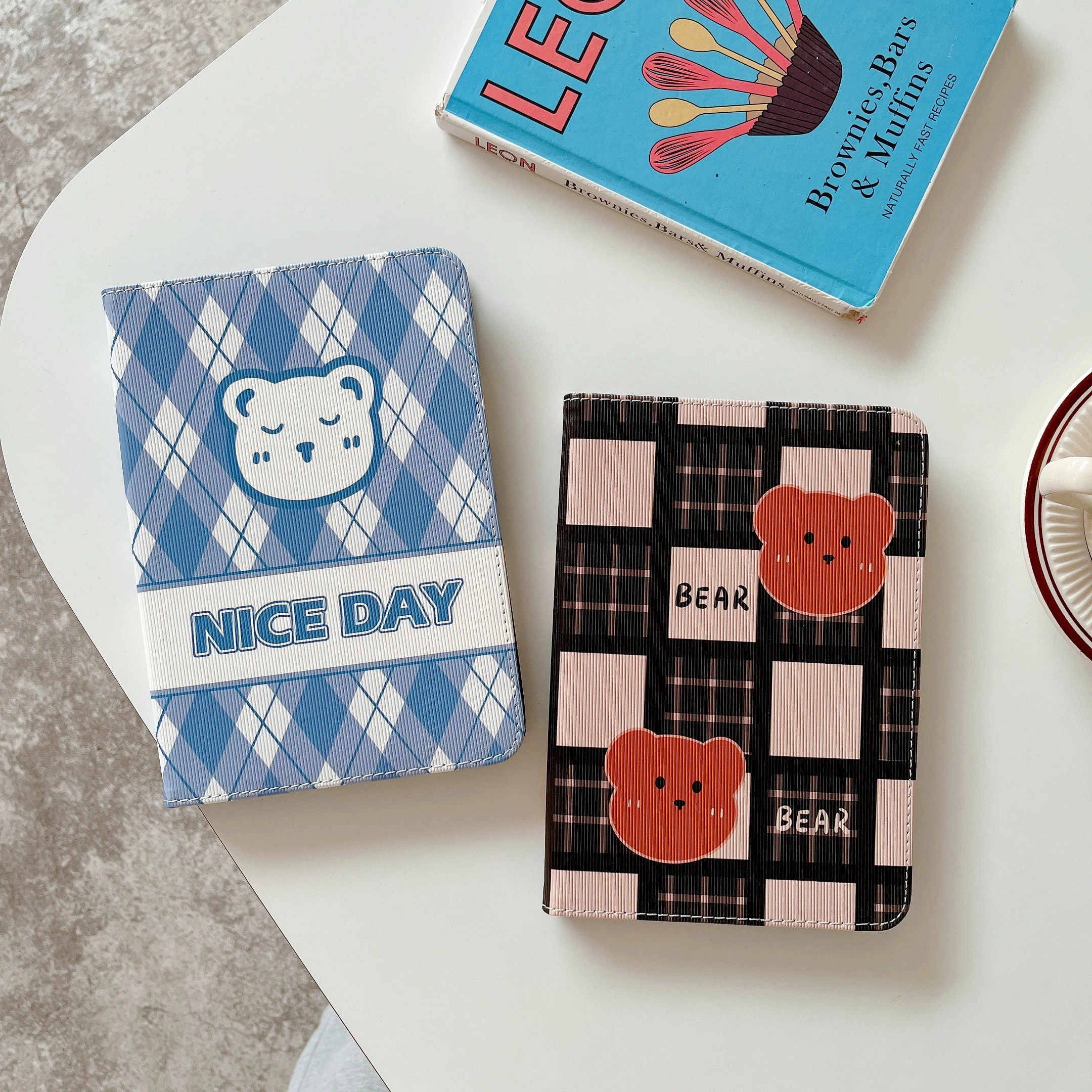 

British Gentleman Style Retro Grid Cute Bear Tablet Protective Case For iPad Air 1 2 3 Mini 4 5 6 2017 2018 2020 8.3 Cover