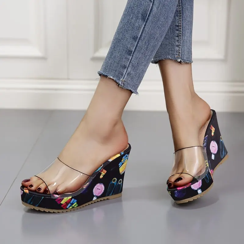

Summer New Shoes Sexy Fashion Transparent Thick Platform Slope with Waterproof Platform Wedge Female Sandals Ladies Slipper