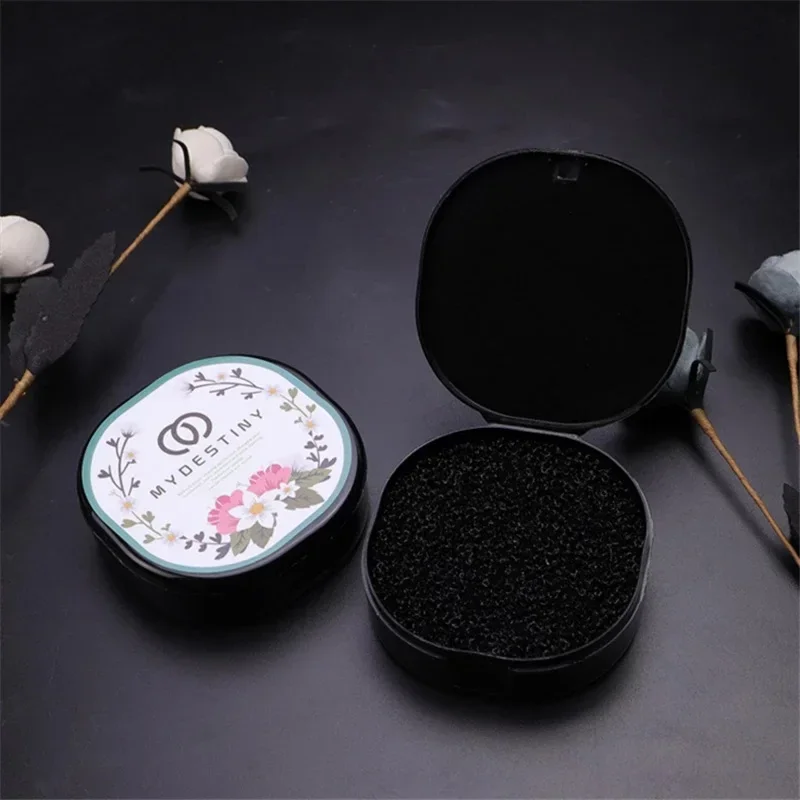 

Quick Make up Brush Cleaning Tool Cosmetic Brush Dry Wash Box Sponge Makeup Brush Cleaner Scrubbing Tool