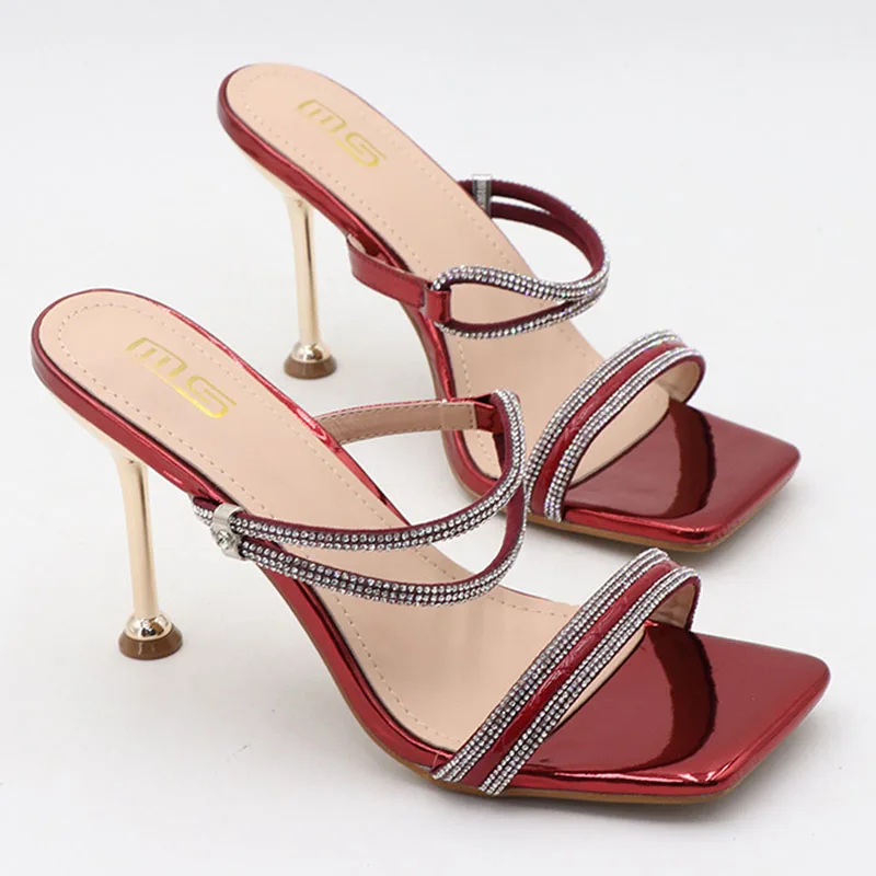 

Женские летние блестящие туфли на шпильке 2023 см