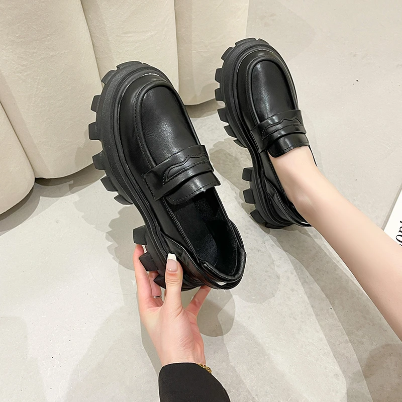 

Новинка 2022, маленькие кожаные туфли в британском студенческом стиле, универсальные туфли на толстой подошве с круглым носком