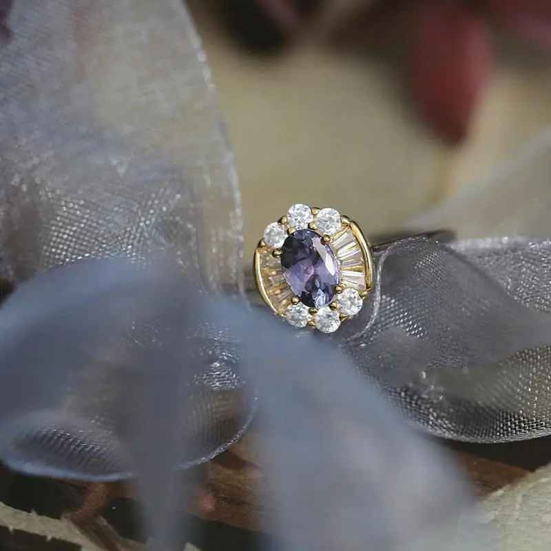 Кольцо из серебра пробы с танзанитом и синим/светильник |