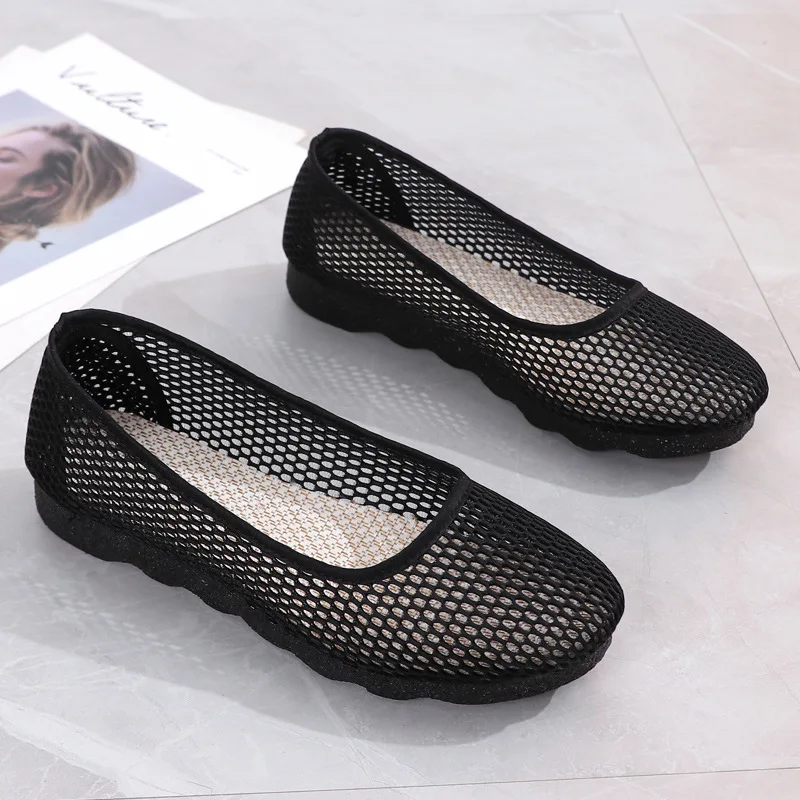 

2023 Summer New Women's Shoes Black Work Shoes Breathable Soft Bottom Casual Shoes Comfortable Mesh Hollows Flat Shoes Slip-on
