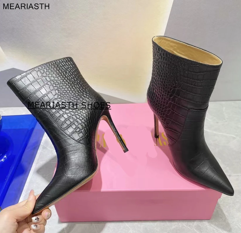 

Женские ботинки со змеиным принтом, черные, красные или Синие ботильоны на тонком высоком каблуке, с острым носком, большие размеры до 43, для осени и зимы