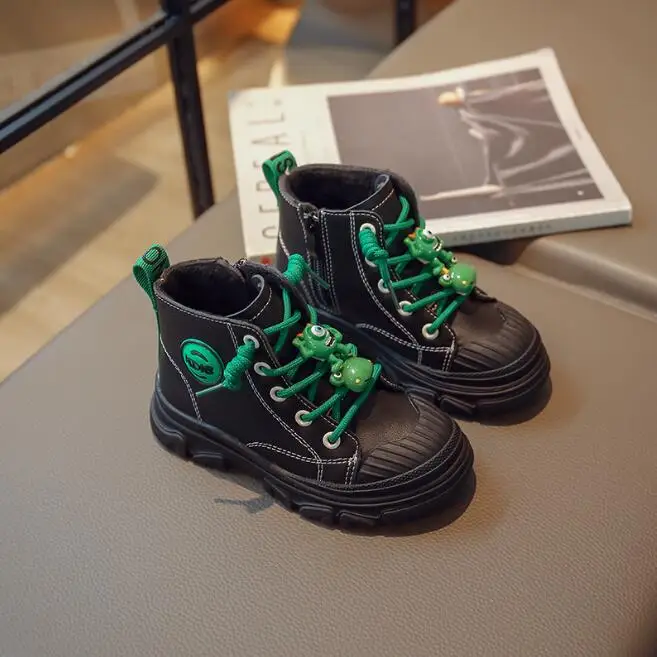 

2022 New Winter Children Shoes Leather Waterproof Tide Boots Kids Snow Boots Brand Girls Boys Rubber Warm Boots Fashion Sneakers