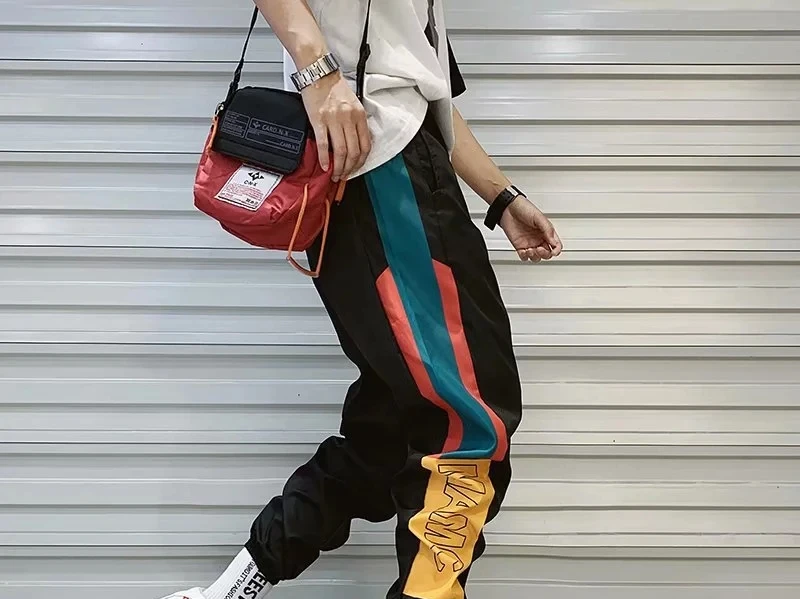 

New2022 New Hip Hop Streetwear Joggers Pants Men Casual Cargo Pant Trousers High Street Elastic Waist Harem Pant Man