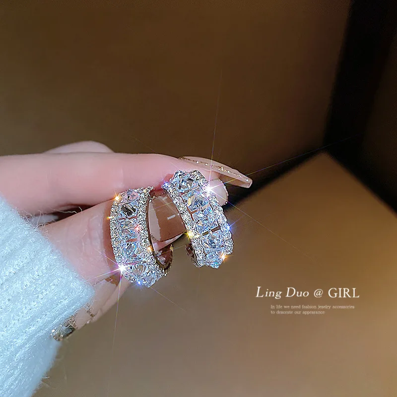 

2022 New Trendy Geometric Zircon Circle Hoop Earrings Korean Fashion Party Jewelry Luxury Shiny CZ Earrings for Women Wholesale