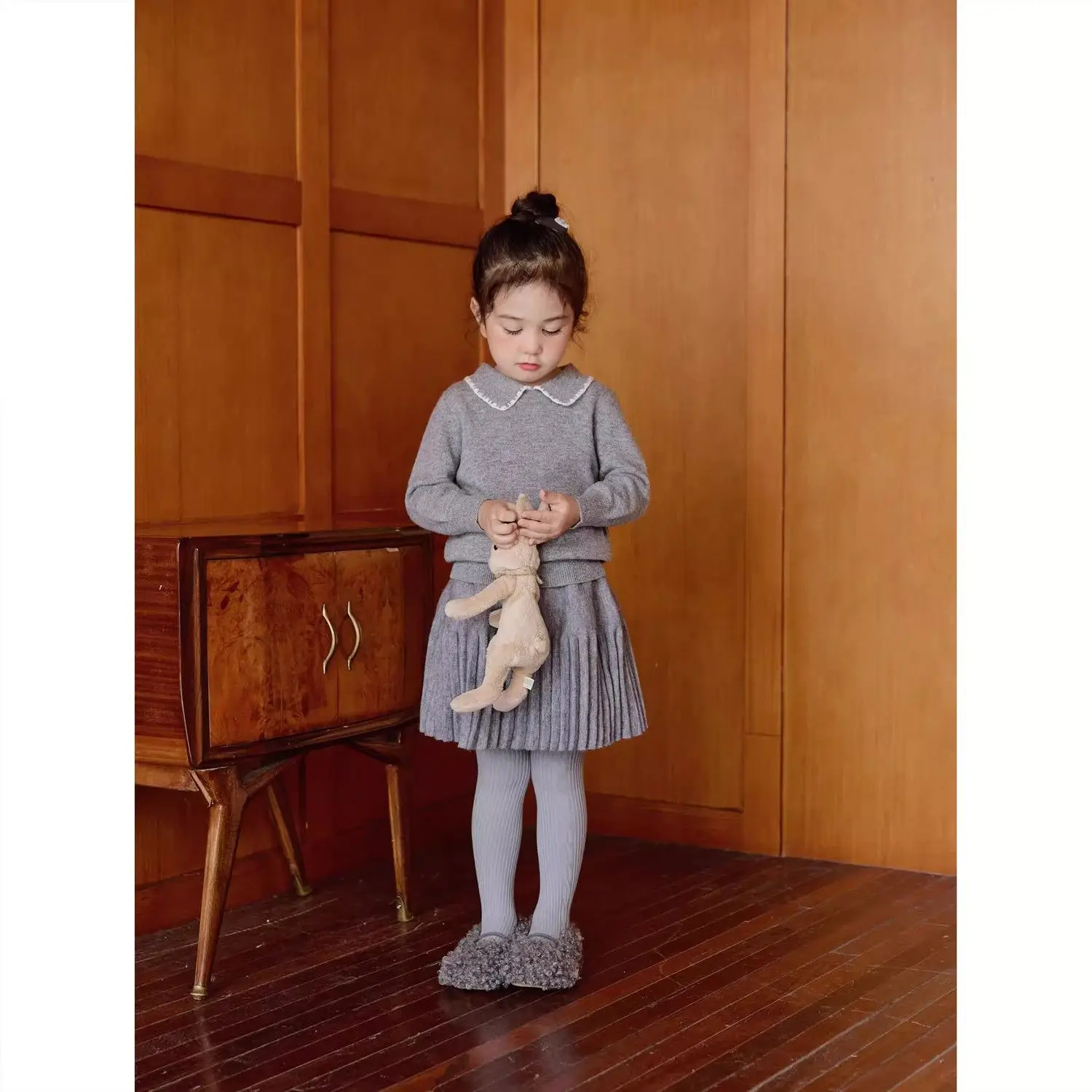 Корейская повседневная детская одежда вязаный костюм для девочек осень-зима 2023