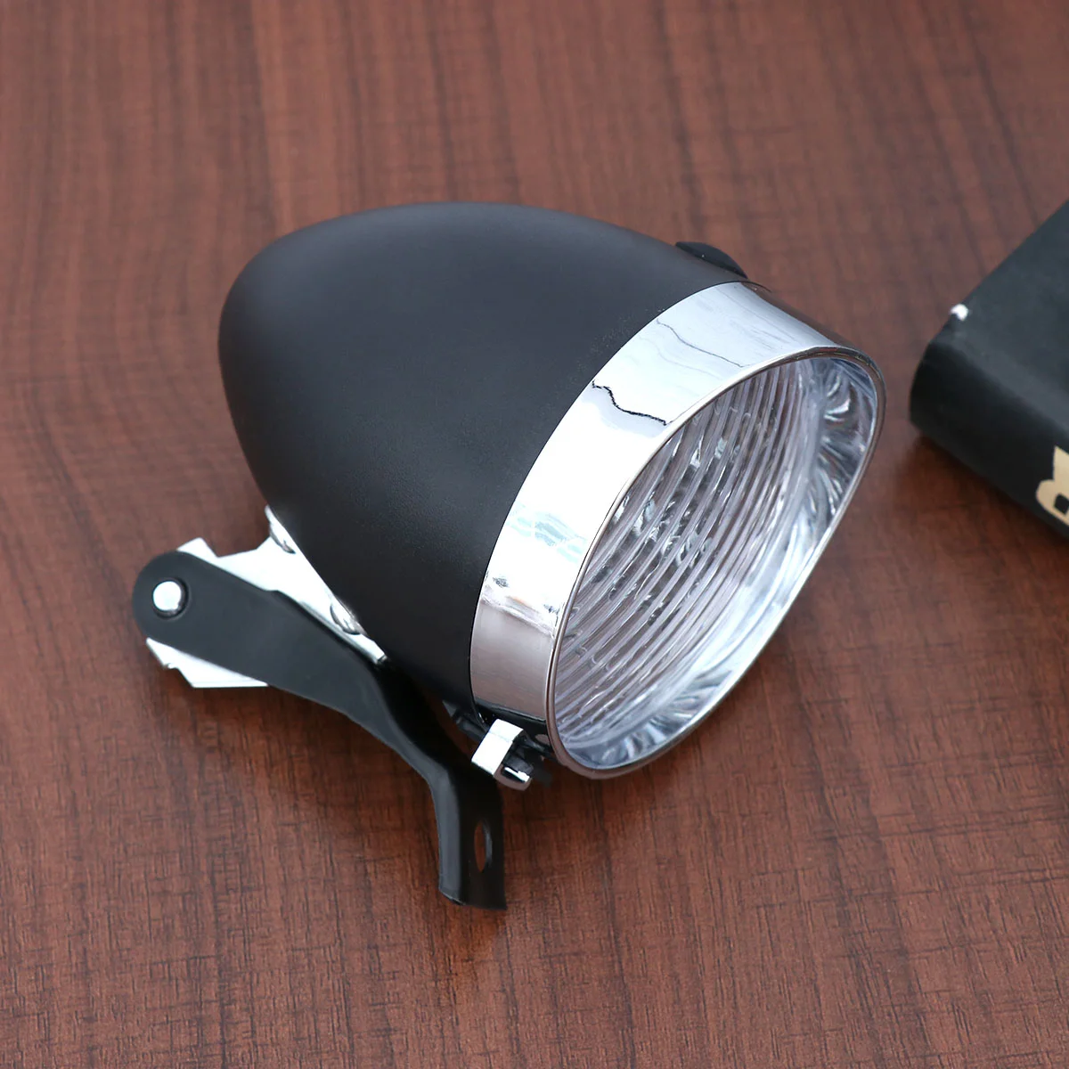 

1Pc Front Retro 3 LEDs Vintage Headlight for Cycling Bike