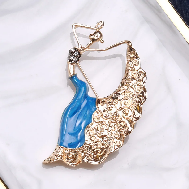 

Elegant Peacock Dance Girl Brooch Creative Personality Dance Girl Corsage Temperament Clothing Accessories Pins Jewelry Gifts
