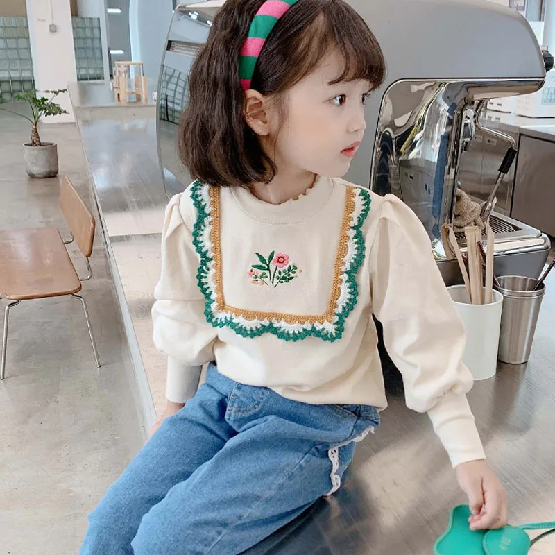 

Autumn Little Girls Fashion Flower Set Spring Girls Embroidered Crew Neck Top + Jeans Two Piece Sets Kids College Style Clothing