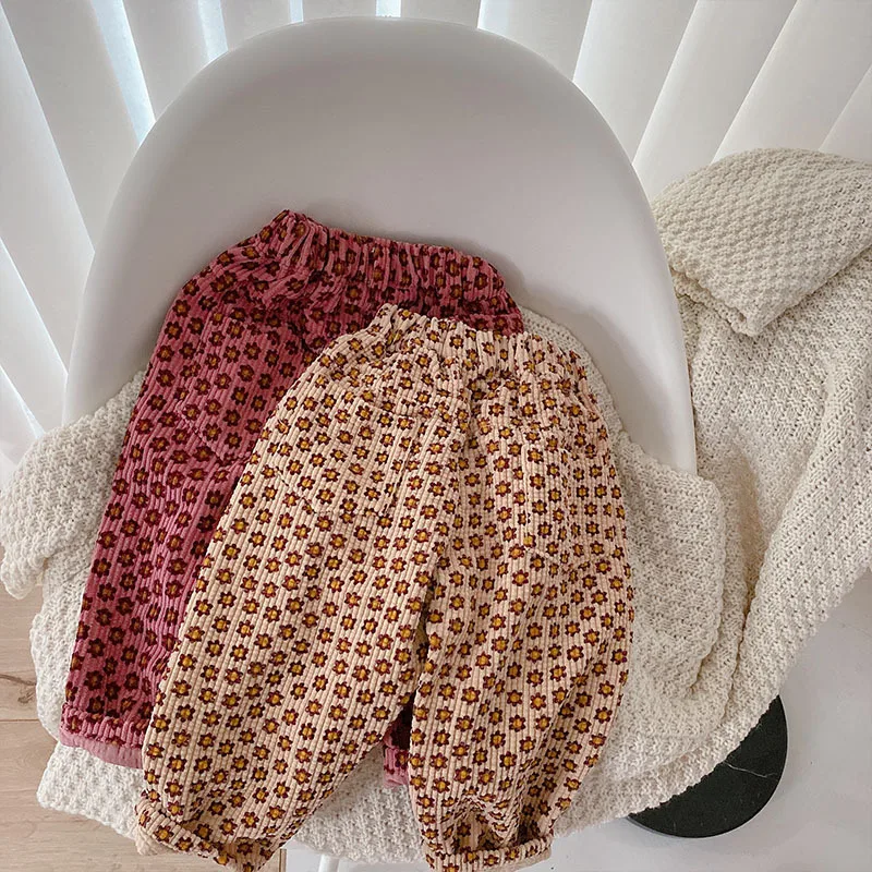 

Весенняя детская одежда для девочек, детские вельветовые Цветочные эластичные брюки на резинке для малышей, детская одежда для девочек, нар...