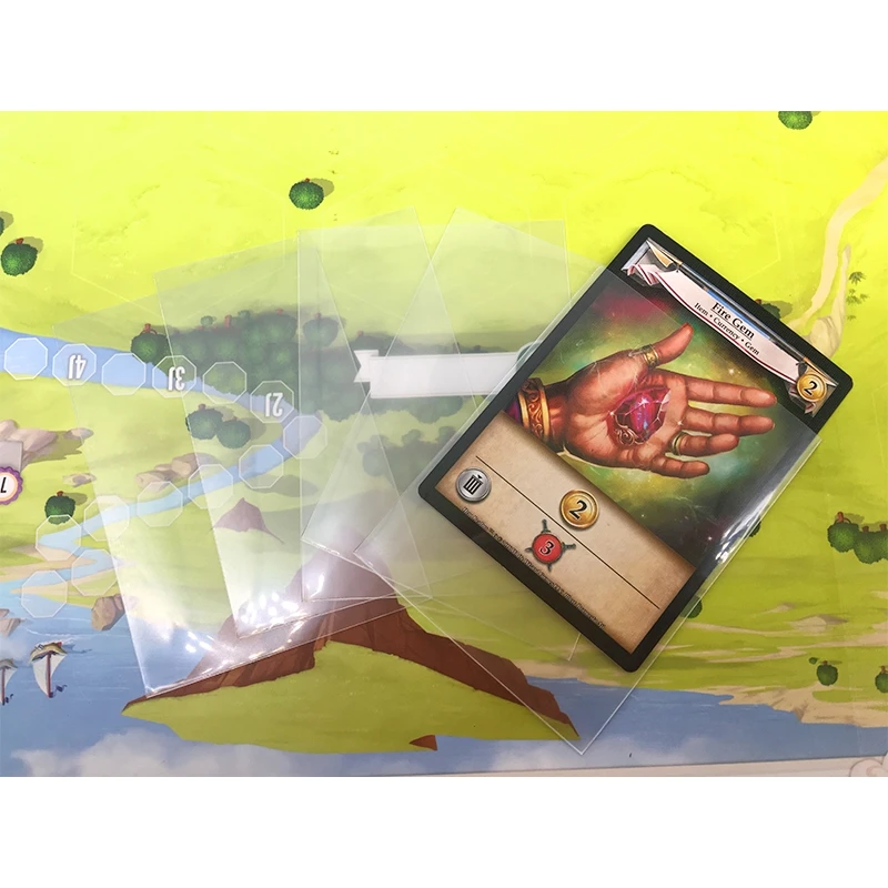 Фото DK Game 100/500/1000 шт. прозрачных защитных пакетов для карт, пластиковые защитные чехлы для коллекционных карт с мультяшным дизайном, для настольных игр. №1