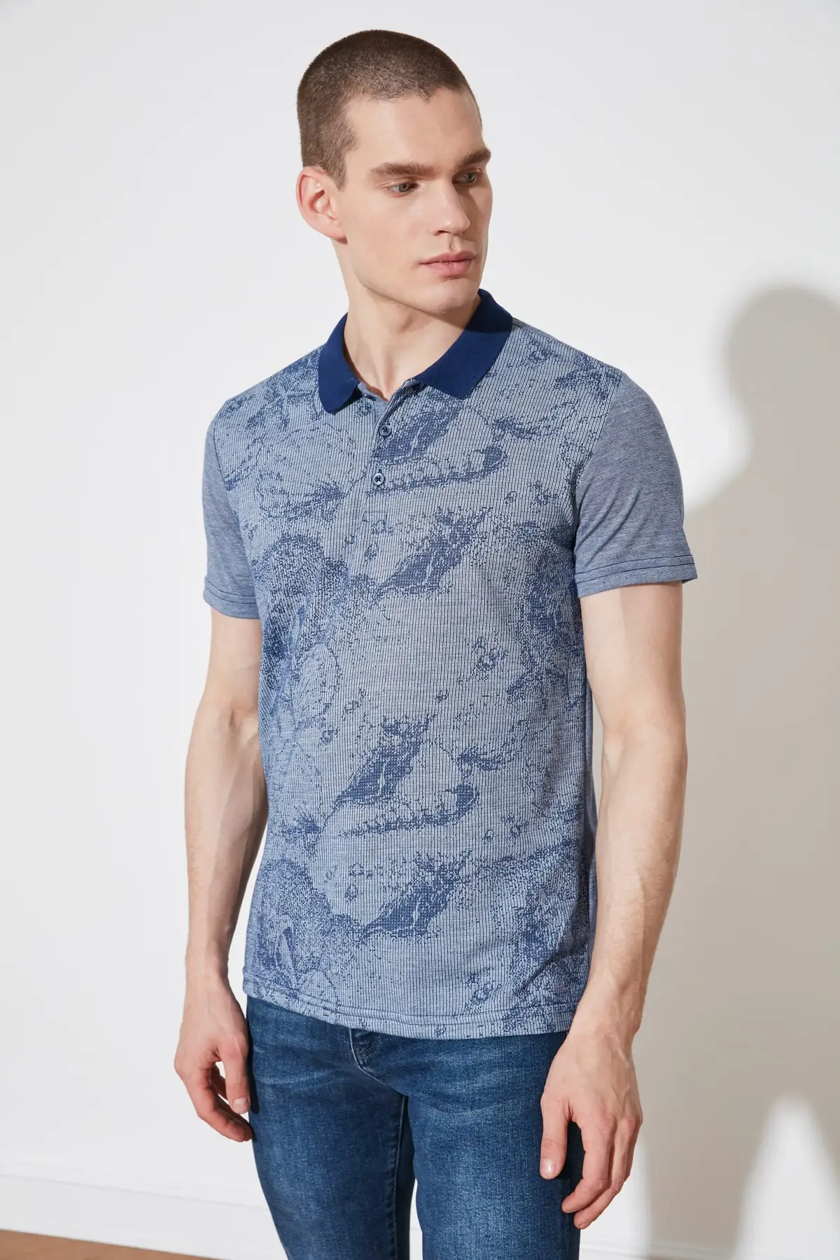 

Trendyol Male Slim Fit Short Sleeve Polo Collar T-shirt TMNSS21PO0229