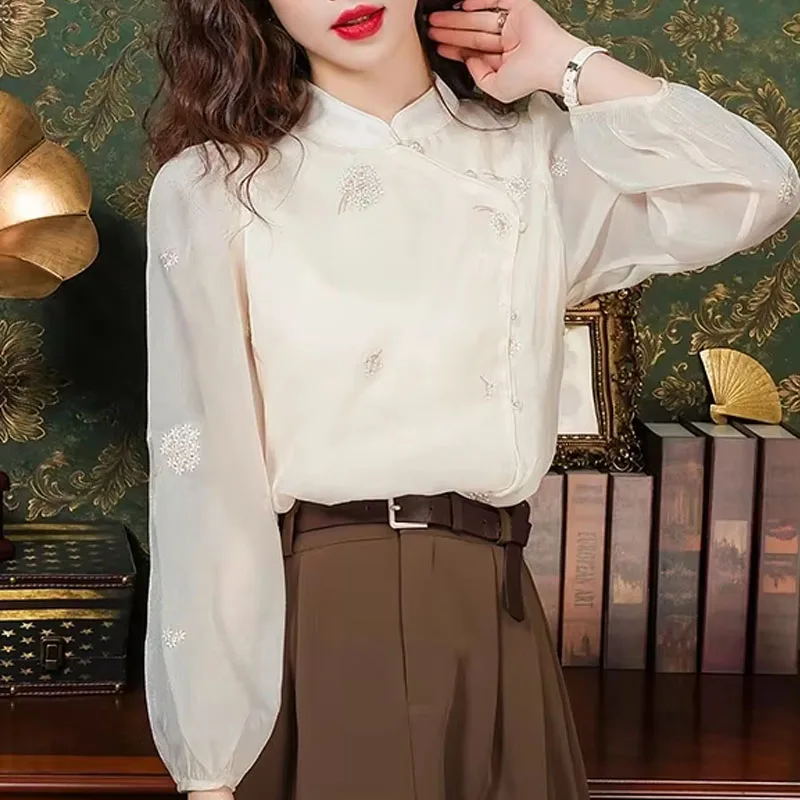 Модная женская блузка с воротником-стойкой длинным рукавом и вышивкой рубашка