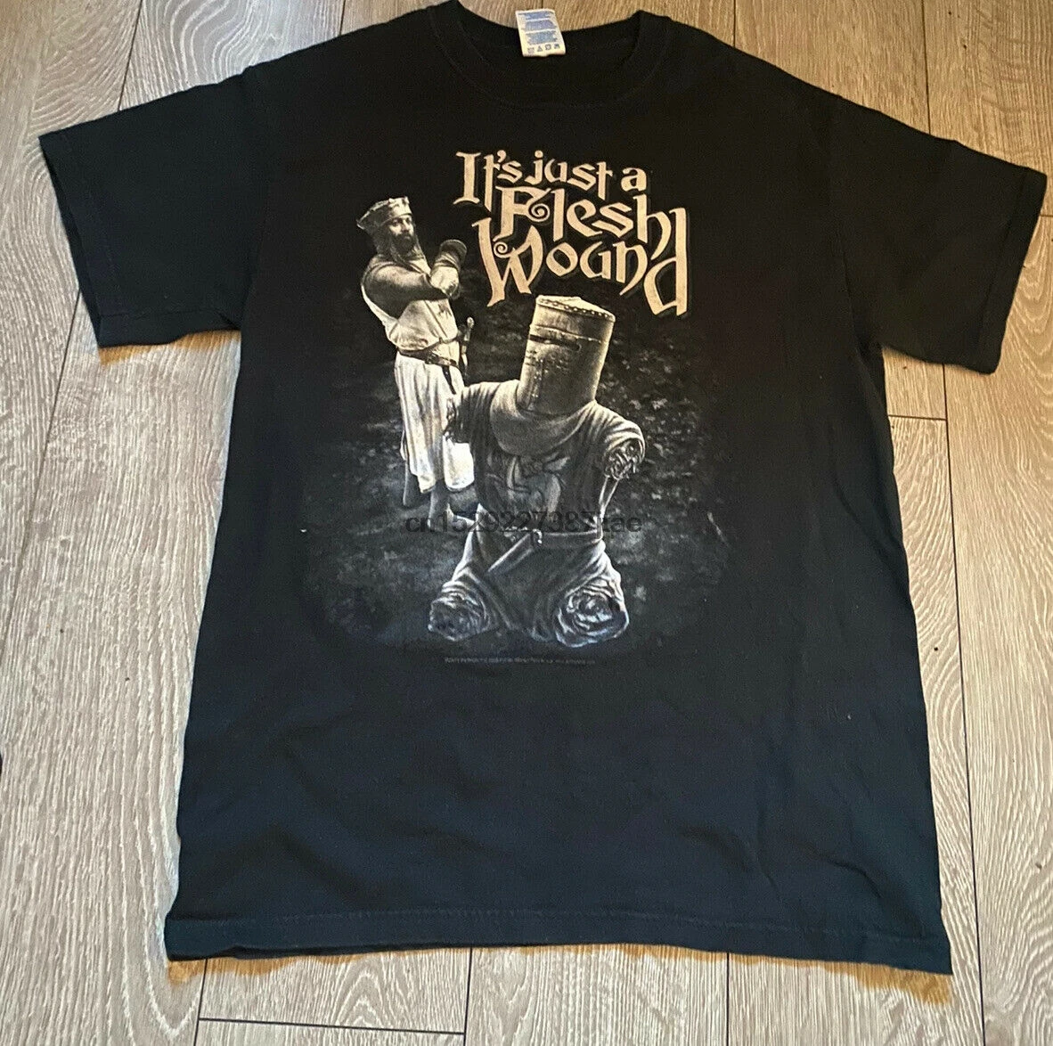 Винтажная футболка средней длины с изображением Монти питона это просто плотная