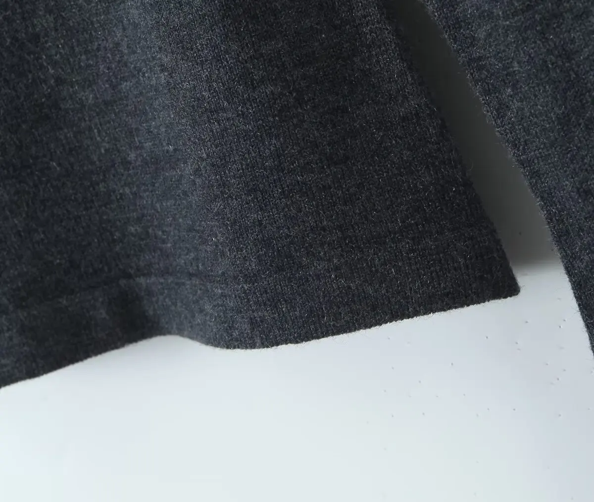 Женская футболка с хлопковым воротником и кародвигом