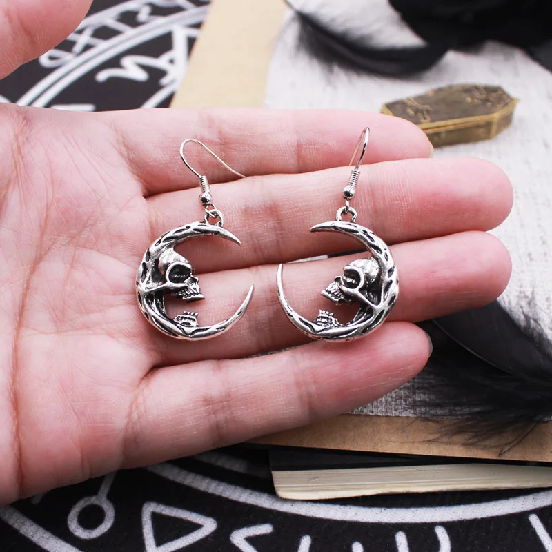 

New Gothic Dark Style Skull Earrings Retro Ancient Silver Crescent Earrings Hot Fashion Punk Personalized Women Jewelry Gift