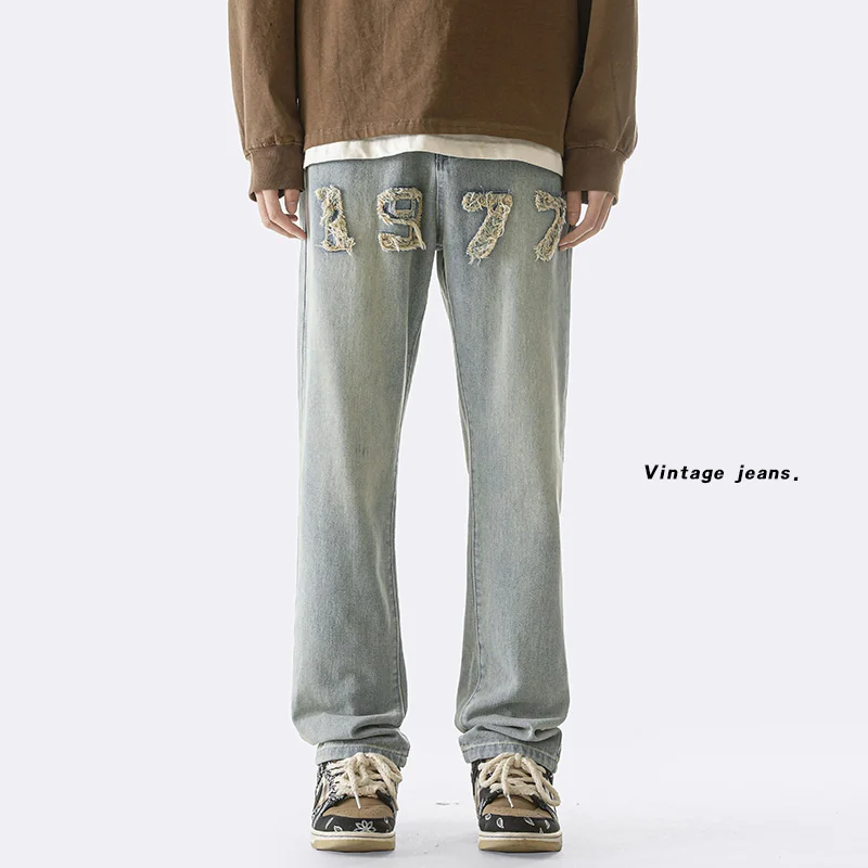 

Vintage Ripped Letter Patch Jeans for Mens Gothic Fashion Trends Streetwear Teenage Large Size Denim Pants Blue Washed Trousers