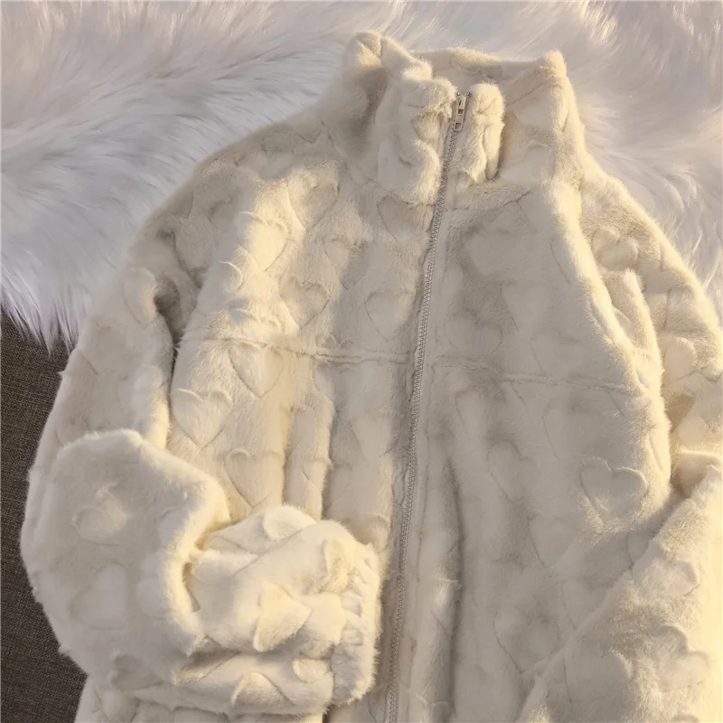 

Women Winter New Warm Fashion Heart Pattern Lamb Wool Stand Collar Coat Personality Street Casual Loose Female Zipper Jacket