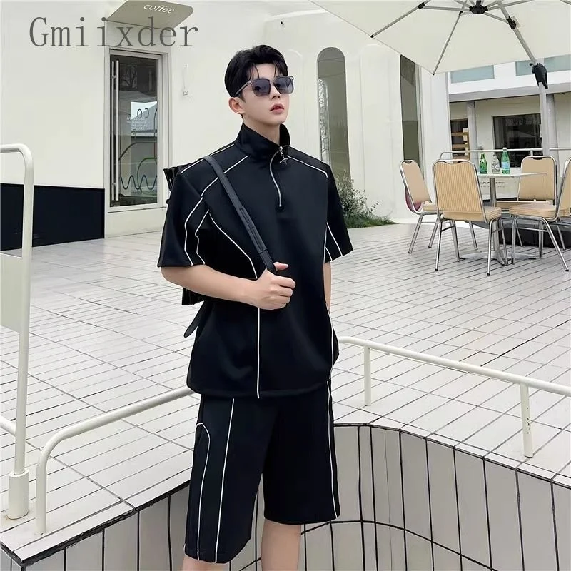 Рисунок 2 - Костюм спортивный мужской полосатый