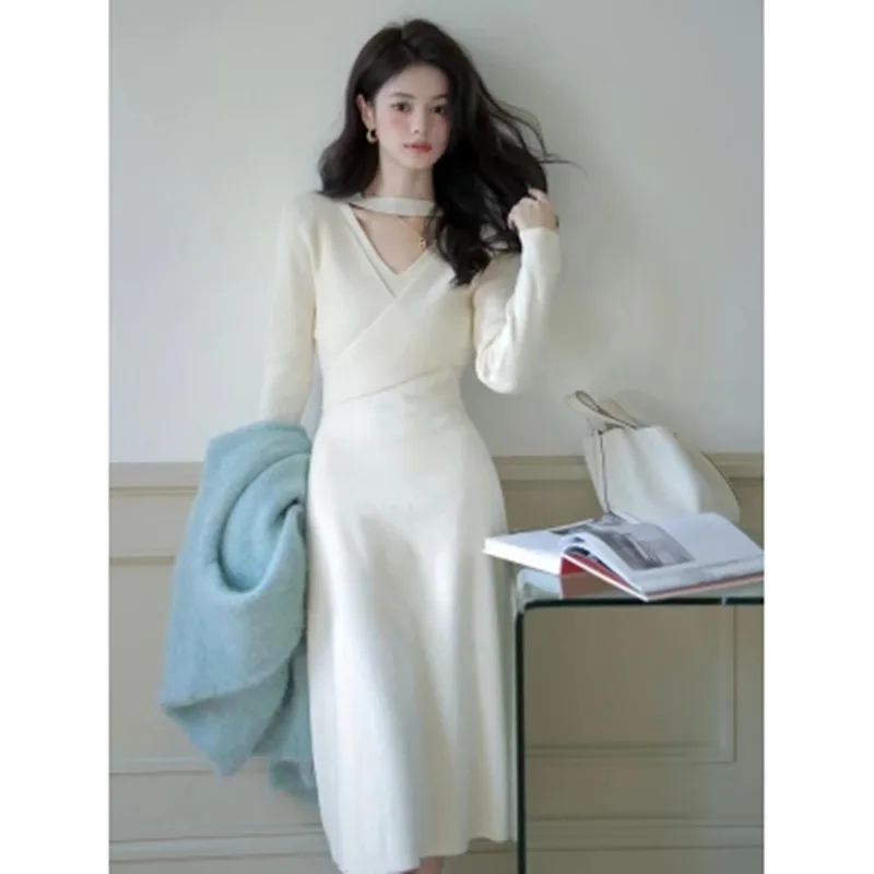 

BULOCHOVA Fall And Winter Halter V Neck Knitting Sweater Long Dress Women Fashion Elegant High Waist Slim Vestidos