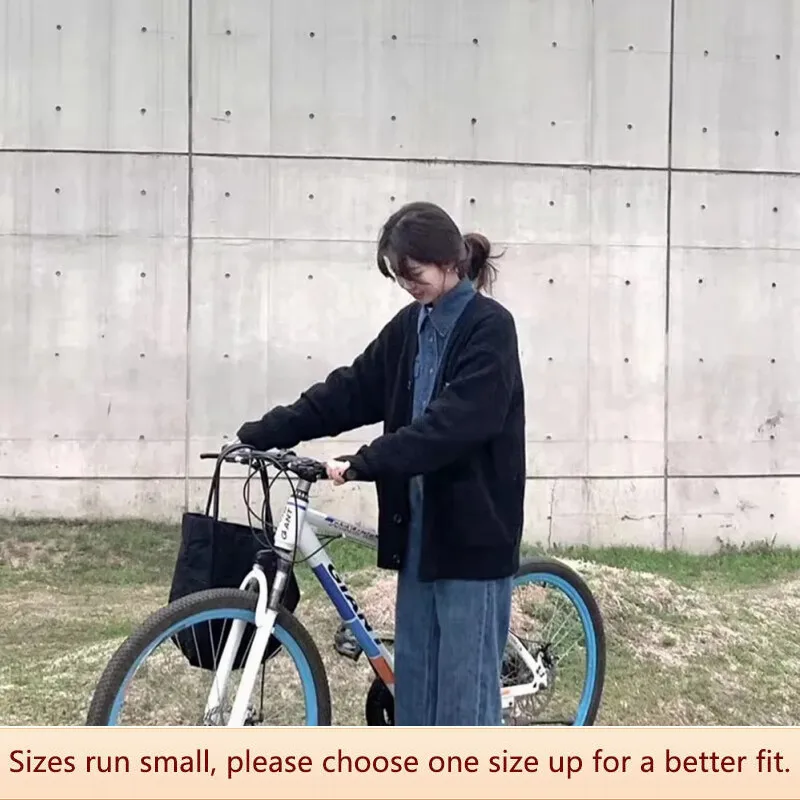 Женский трикотажный кардиган с V-образным вырезом свободного кроя