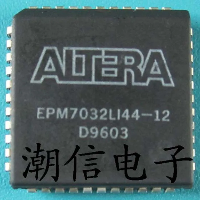 

free shipping EPM7032LI44-12 EPM7032LI44-15 10PCS