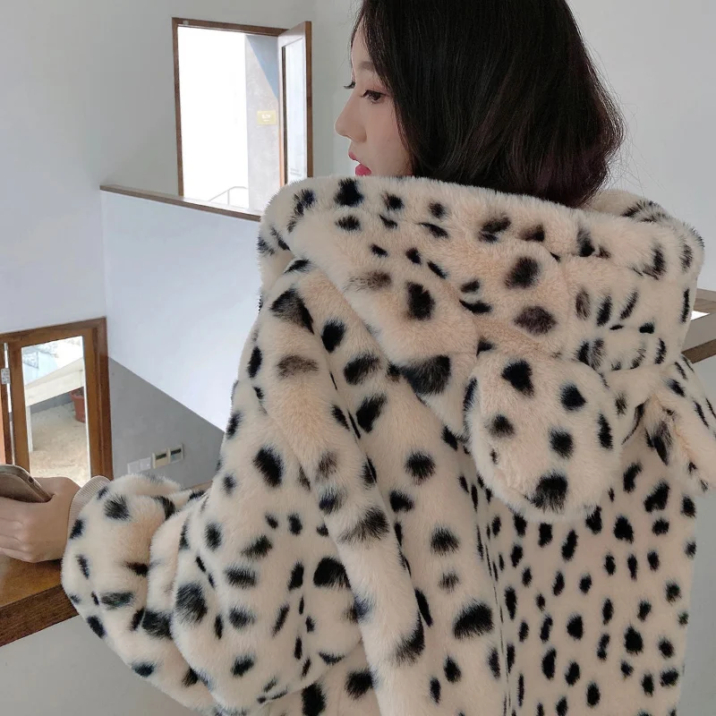 New Winter Women's Faux Fur Coat Parkas Jackets Thickened Coats Hooded Faux Fur Jacket Warm Loose Short Tops Korean Fashion