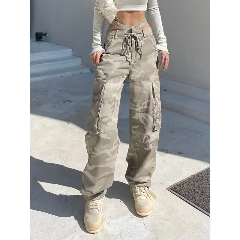 Брюки-карго женские камуфляжные с завышенной талией и широкими штанинами |
