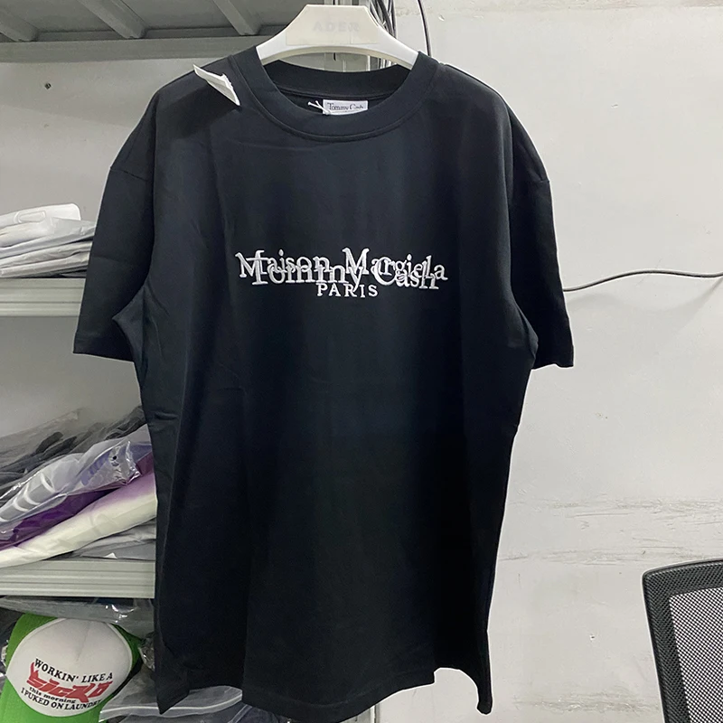 

Overlay Embroidery Paris MM6 Margiela Logo T-Shirt Men Women High Quality Oversize Casual T Shirts Outer Label
