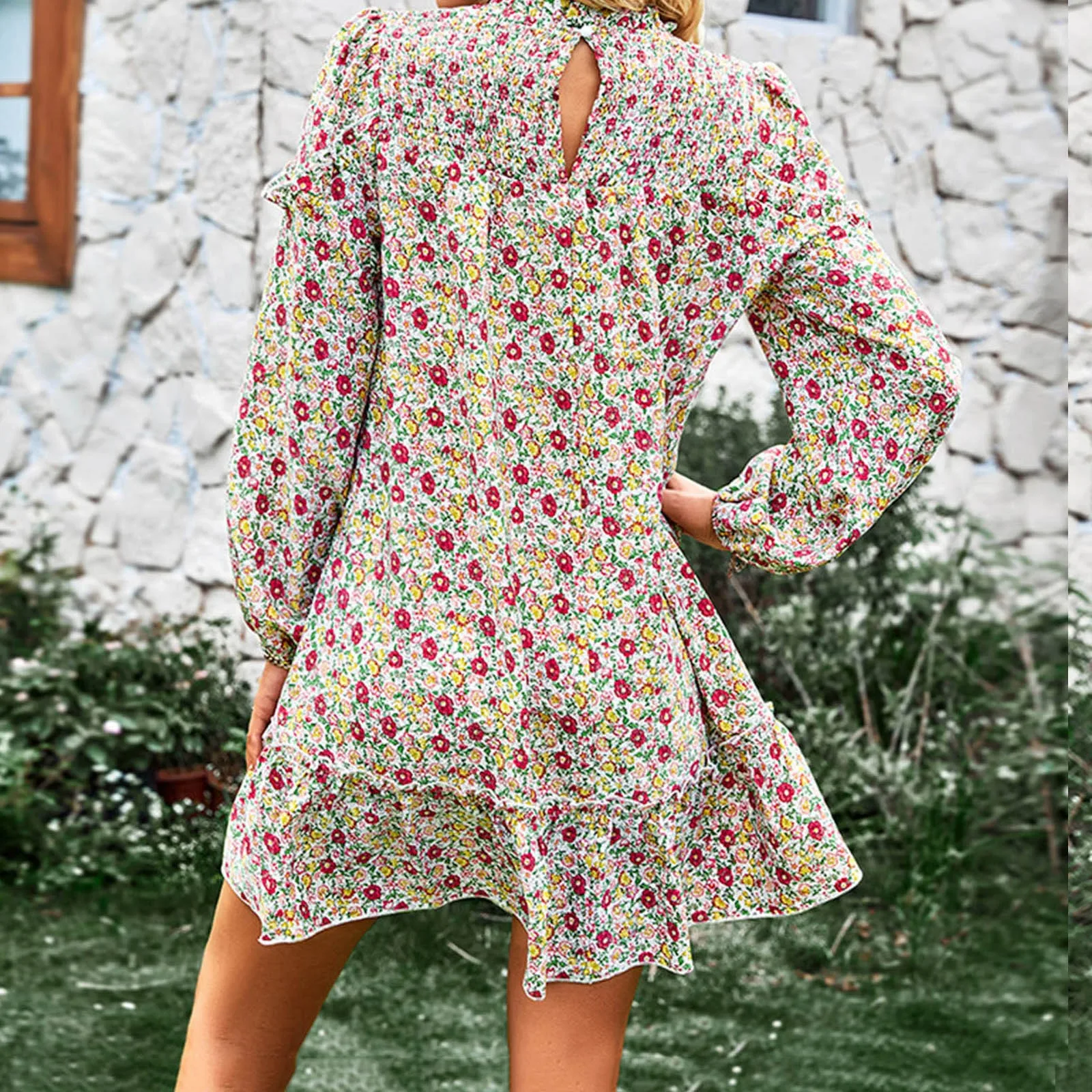 

Женское трикотажное платье с длинным рукавом и V-образным вырезом