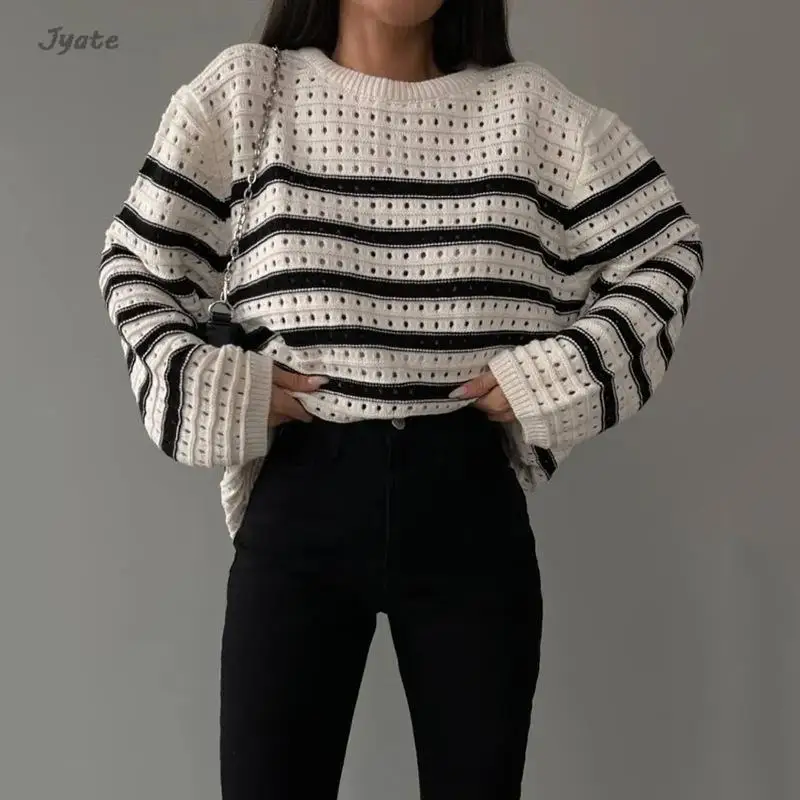 

Женский трикотажный свитер с круглым вырезом, длинным рукавом