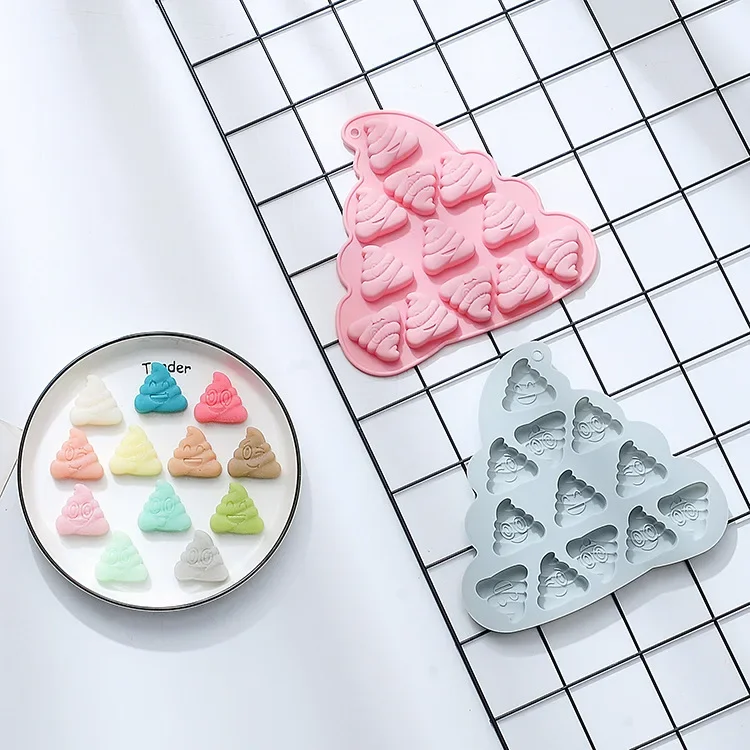 Силиконовая форма с 12 отверстиями и различными выражениями какашек