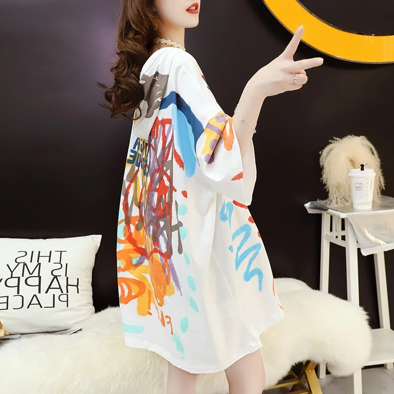 Женская футболка средней длины с коротким рукавом и капюшоном