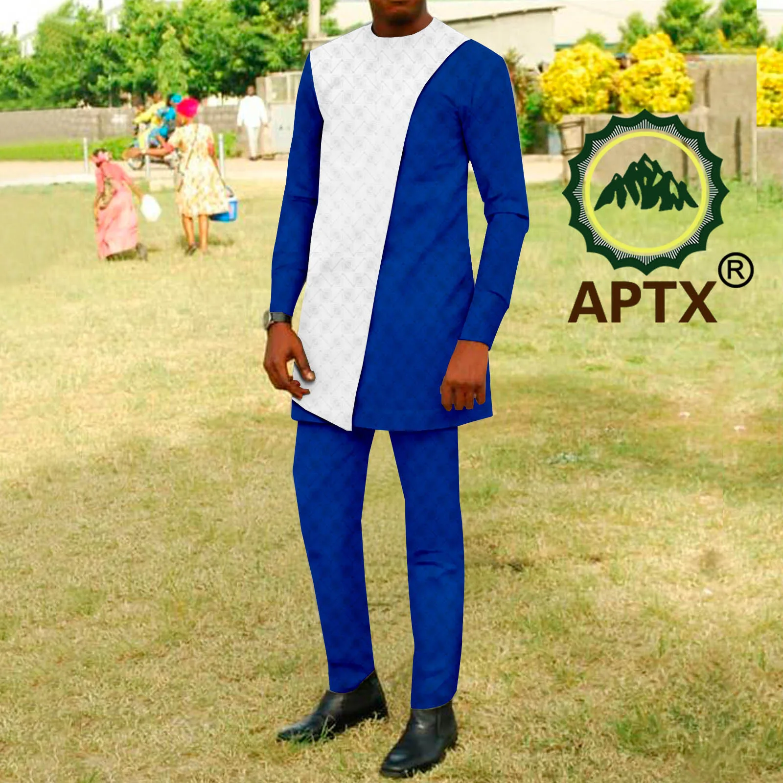 

Мужской костюм в этническом стиле, с круглым вырезом и длинным рукавом