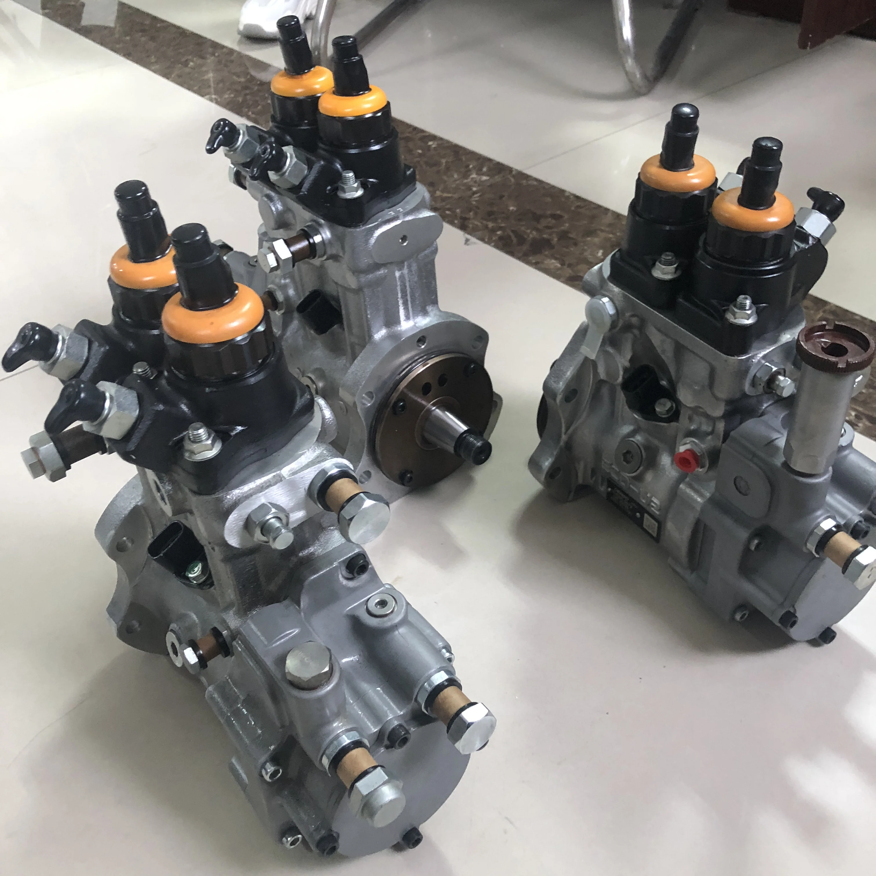 Фото Топливный насос Huida Engine Part SAA12V140E, 6219-71-1201 №4