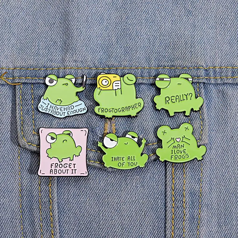 

Man I Love Frogs Enamel Pins Custom Frogtographer Pun Brooches Shirt Collar Lapel Badges Froggy Jewelry Gift for Kids Friends