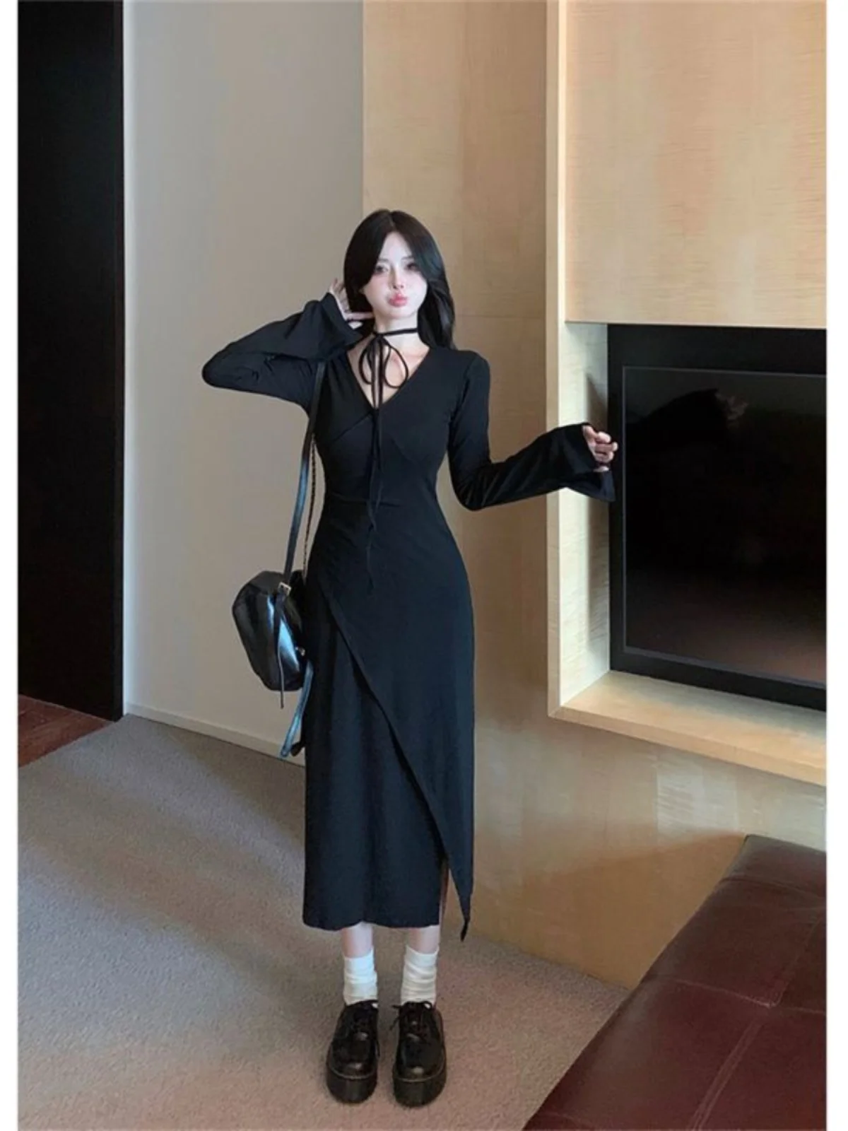 Pure Desire Sle Сексуальное темпераментное платье с v-образным вырезом и длинными