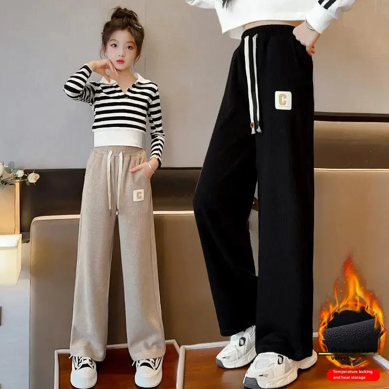 Утепленная верхняя одежда с флисовой подкладкой для девочек на осень/зиму