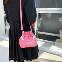 pearl womens bag 2022 trend pu shoulder bag pleated hobos luxury designer handbag beach bucket messenger bag small satchel sac