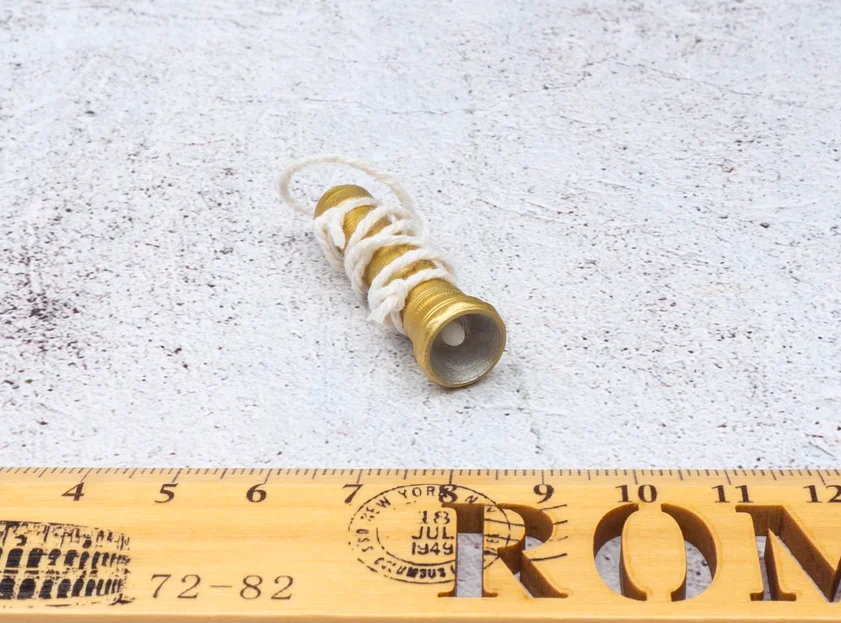 

QOM-1029 1/6 Male Soldier 19th Route Army 61st Division Flashlight for 12''