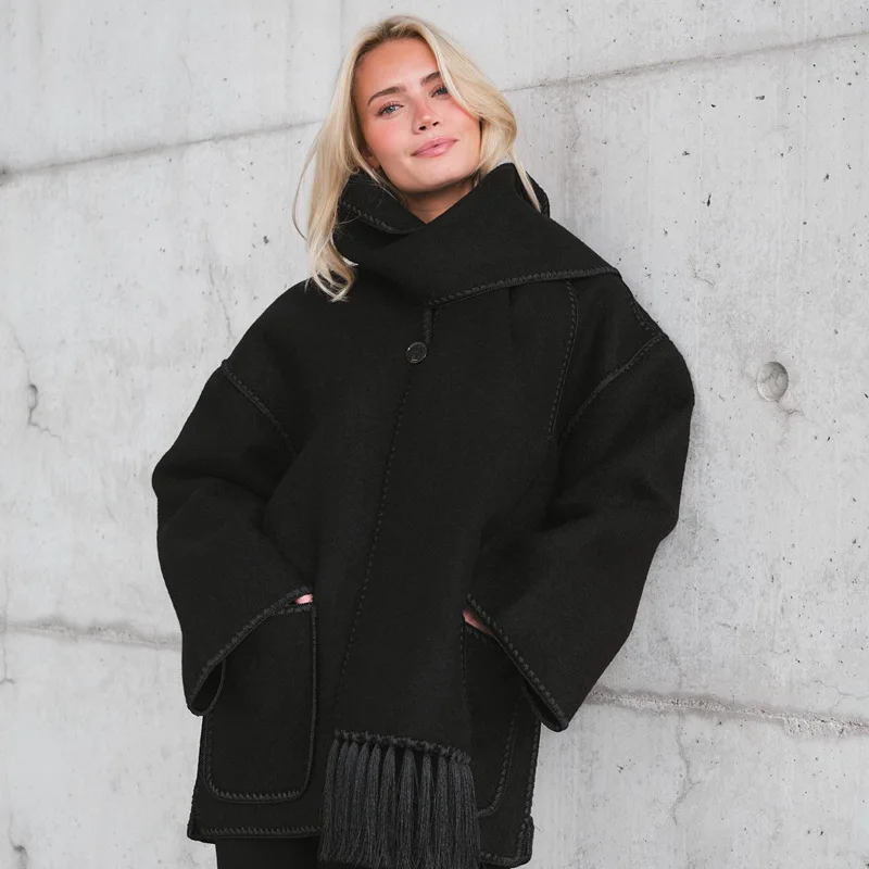 

TOTEME Wool Scarf Collar Tassel Coat 2023 Autumn and Winter New Tweed Single Breasted Loose Short Coat Women's Clothes