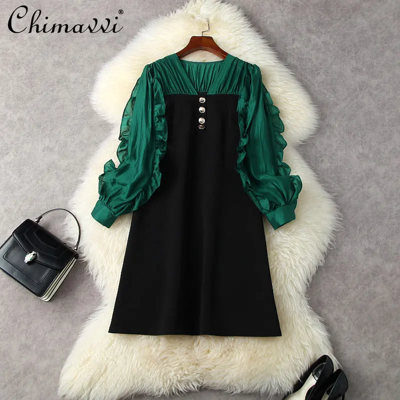 

2022 Spring Clothes Fashion Pleated V-neck Ruffled Contrast Color Lantern Sleeve Dress Elegant Slim Commuting A- Line Dress
