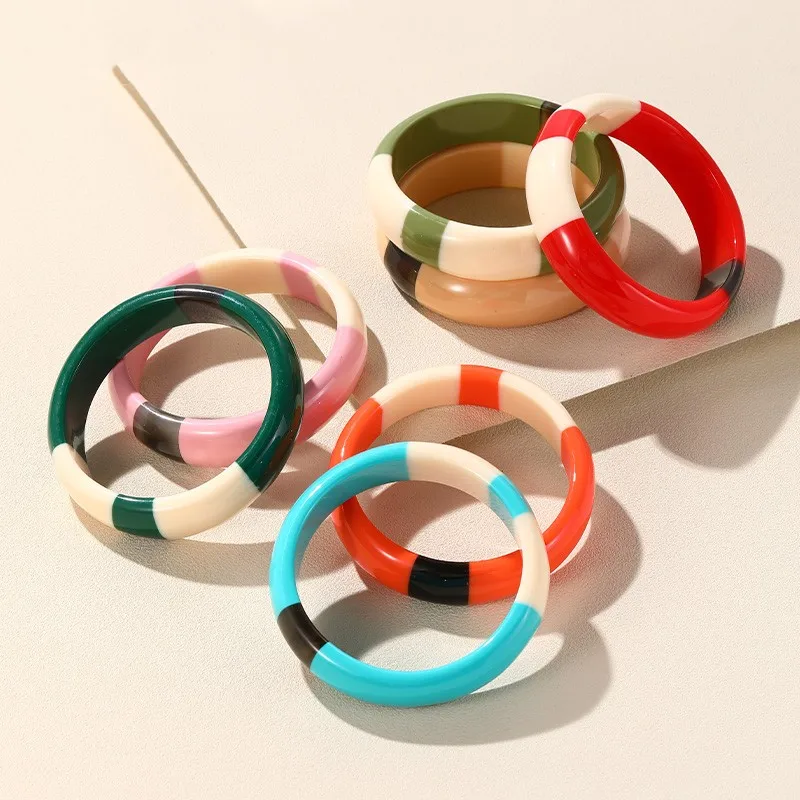 

Trendy Colorful Resin Cuff Bracelets for Women 2023 New Fashion Geometric Round Bracelets Girl Charm Retro Female Travel Jewelry