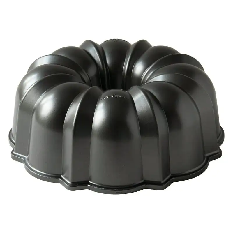 

Aluminum Nonstick 12 Cup Bundt Pan, Graphite Silver, 10.5" x 10.5" x 3.8"