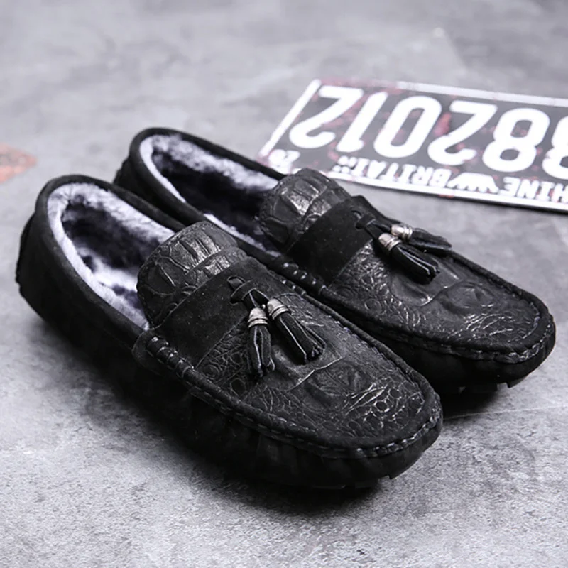 New Fashion Winter Leather Mens Shoes Fashion Tassel Men Casual Shoes Moccasins Warm Outdoor Driving Men Loafers Big Size 37-46