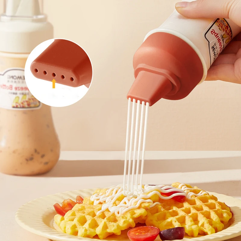 

5 Hole Squeeze Sauce Bottle with Scale Seasoning Bottle Jar Condiment Dispenser Tomato Honey Salad Dressing Squeeze Bottle Oiler